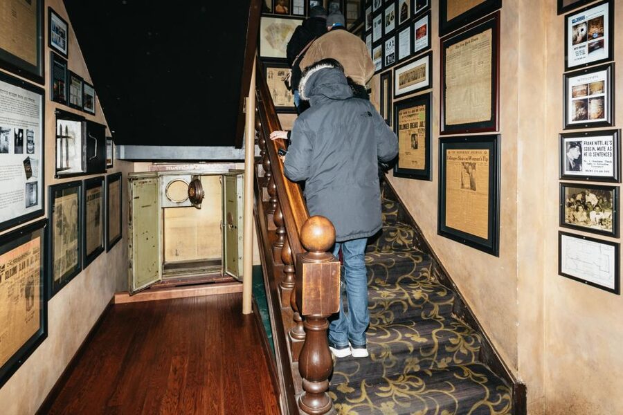 Chicago: Gangsters and Food Tasting Walking Tour - Going below street level at Harry Caray’s