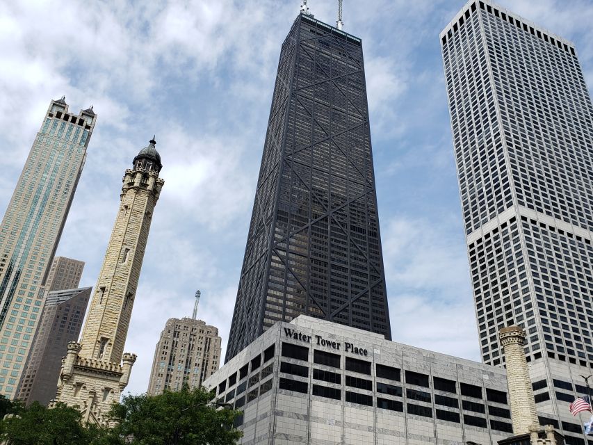 Chicago: Must See Chicago 90 minute Walking Tour - Art Deco Icons: Carbide & Carbon and the Board of Trade