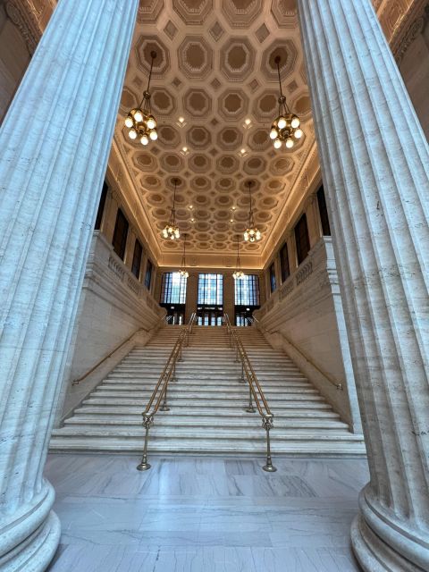 Chicago: Secret Interiors Architecture Walking Tour - Starting inside Union Station’s Great Hall