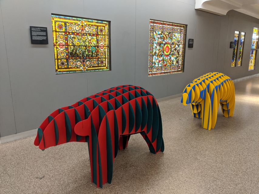 Chicago: Underground Pedway & Downtown Secrets Walking Tour - Public art with more to say