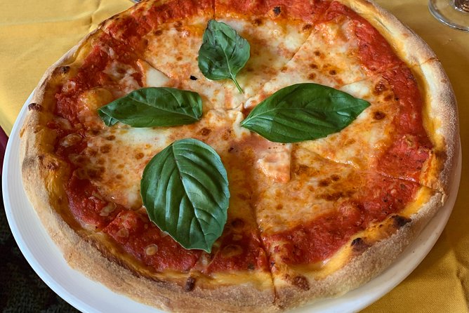 Chinatown & North BeachLittle Italy: 7 Tastings & History - What the guides add to the experience