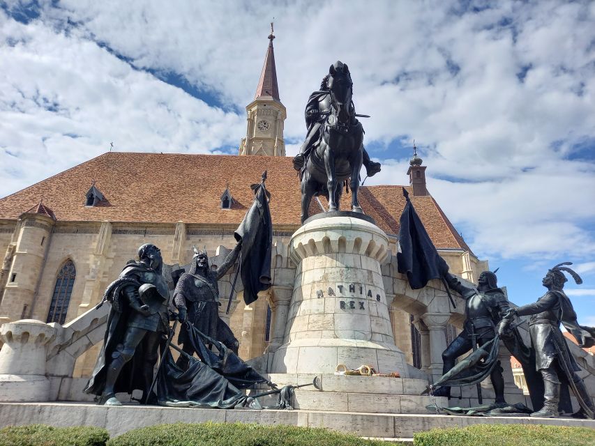 Cluj-Napoca: 2.5-Hour Guided Walking Tour - Union Square, St. Michael’s Church, and a royal monument