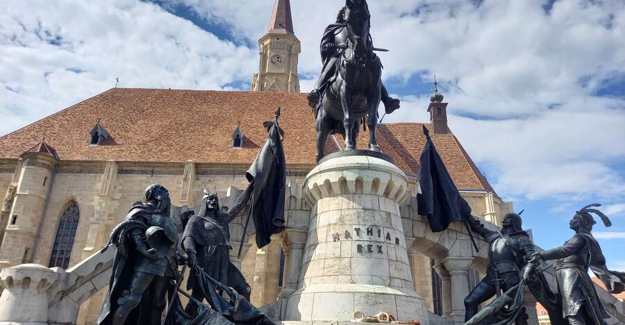 Cluj-Napoca: 2.5-Hour Guided Walking Tour - Matthias Corvinus and the story behind the famous king