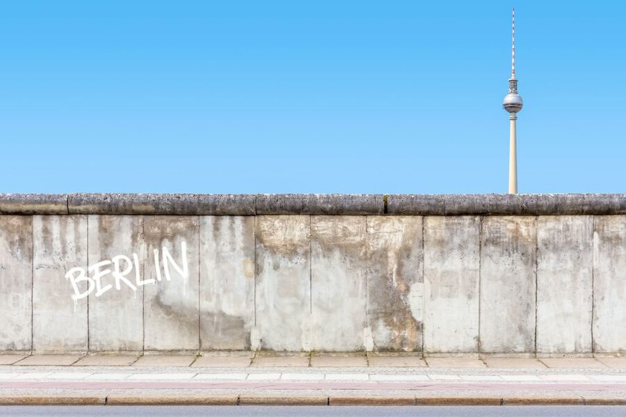 Cold War, Berlin Wall, Spies and the East Side Gallery - Karl-Marx-Allee and the 1953 uprising