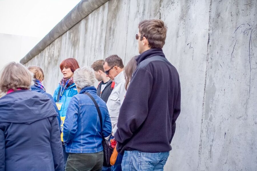 Cold War, Berlin Wall, Spies and the East Side Gallery - The guides make the history easier to grasp