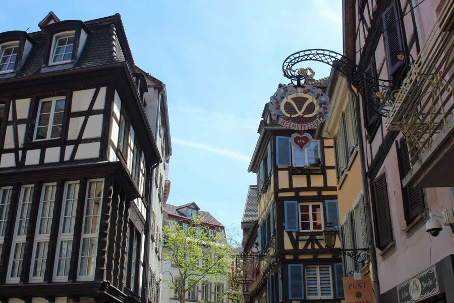 Colmar: Highlights Walking Tour and Wine Tasting - Finishing at a local Alsatian winery