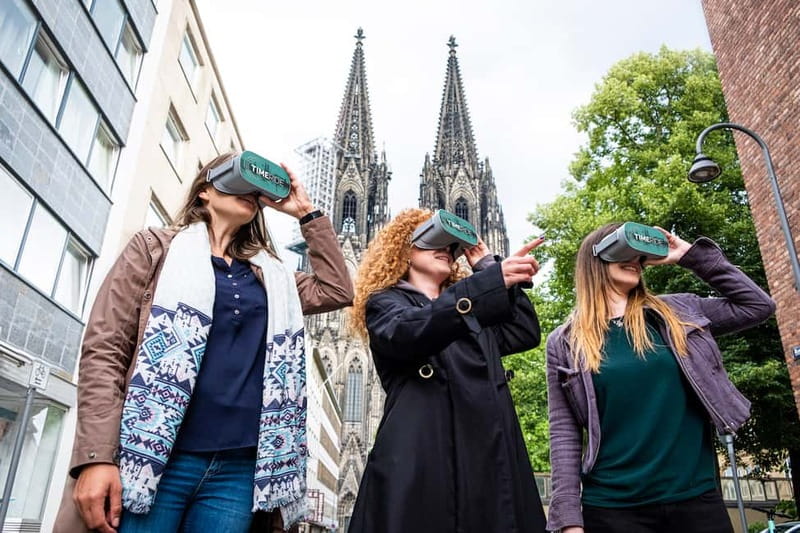 Cologne Cathedral Walking Tour around the cathedral with VR - What makes this cathedral tour different