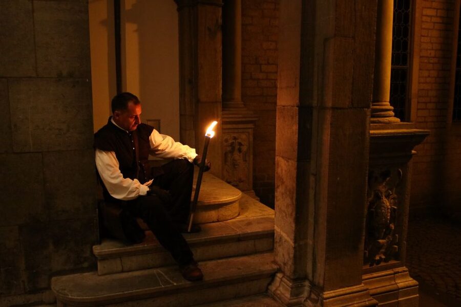 Cologne: Night Watchman Old Town Walking Tour - The odd stories about pigs, dogs, and churches