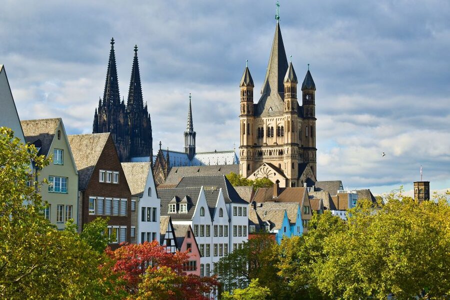 Cologne: Old Town Highlights Walking Tour - Ending at the Fairy Tale Fountain