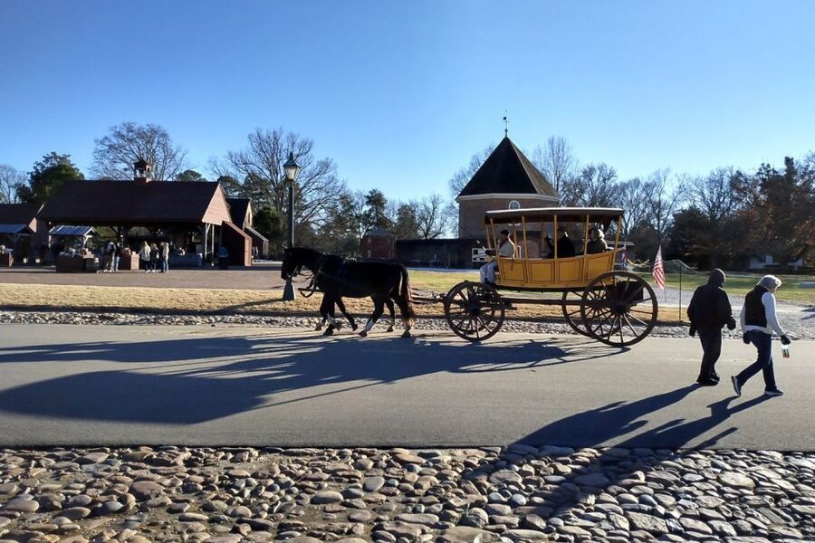 Colonial Williamsburg: Colonial History Guided Walking Tour - Heat, rain, walking, and accessibility