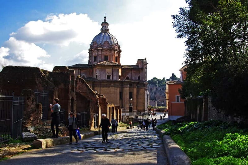 Colosseum, Forum & Palatine Hill Guided Walking tour - Reading the Roman Forum for one hour