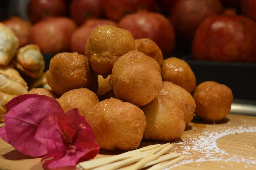 Corfu: Gastronomy Walking Tour - Corfu Town history between bites