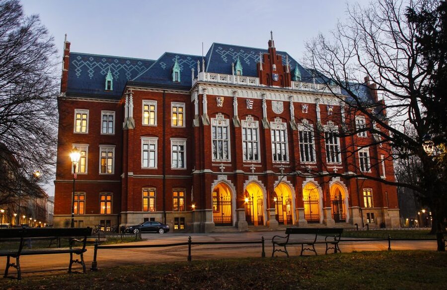 Creepy Krakow: 2-Hour City Walking Tour - Six things to know before booking