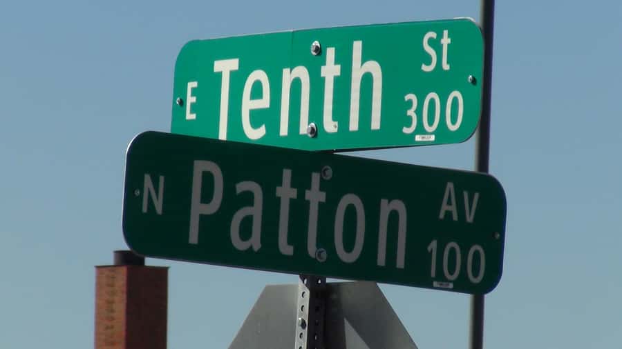 Dallas: JFK Assassination Highlights Walking Tour - Starting at 646 Main Street beside the memorial