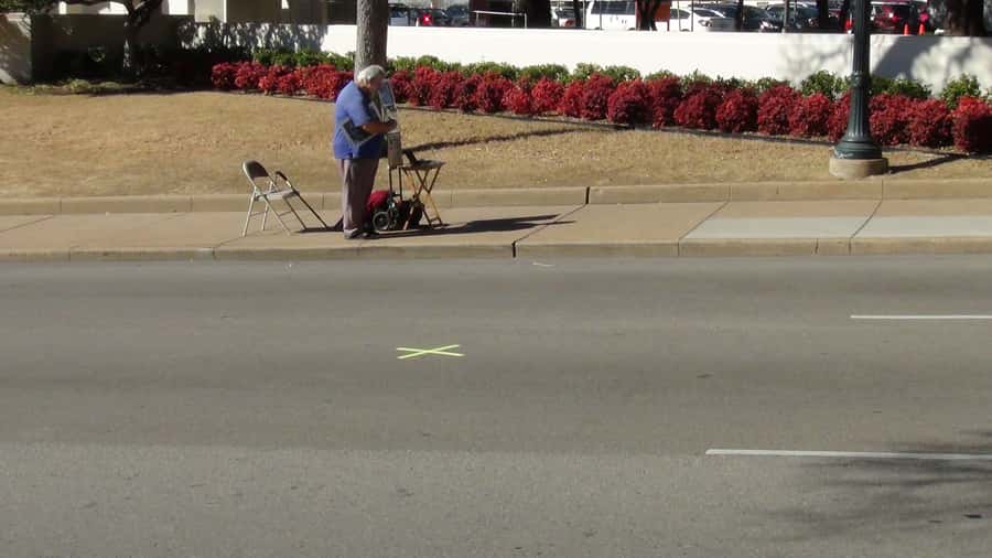 Dallas: JFK Assassination Highlights Walking Tour - Passing the Sixth Floor Museum without going inside