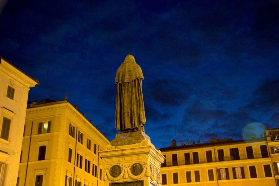 Dark Heart of Rome - Facts, Legend & Mystery Walking Tour - Campo de Fiori and Rome’s less comfortable stories