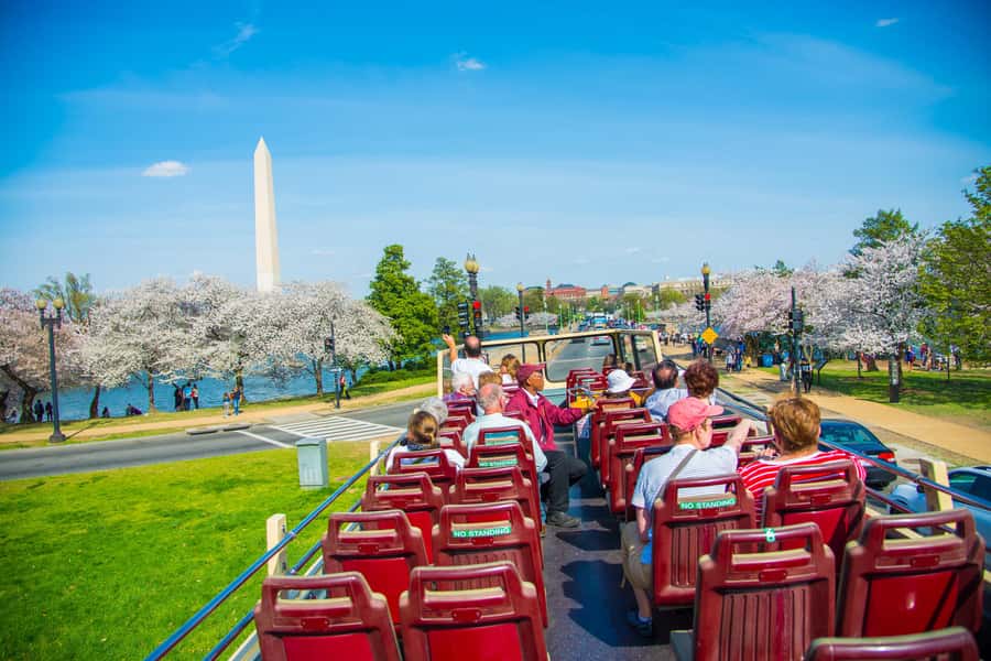 DC: Hop-On Hop-Off with 17 Stops plus Arlington Walking Tour - Why this bus works well in Washington DC