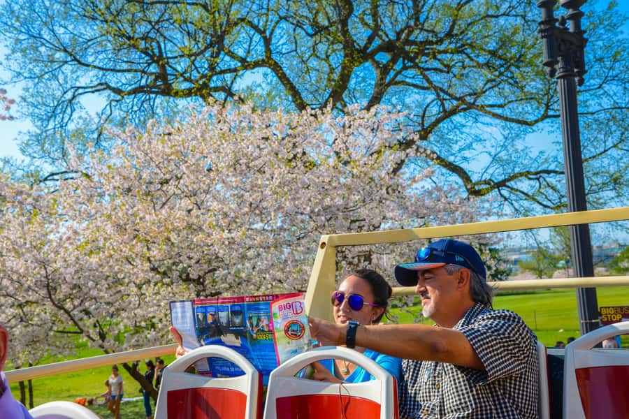 DC: Hop-On Hop-Off with 17 Stops plus Arlington Walking Tour - FAQ