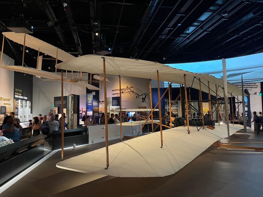DC: Smithsonian Highlights Walking Tour with Air and Space - American History: presidents, pop culture, and a huge collection