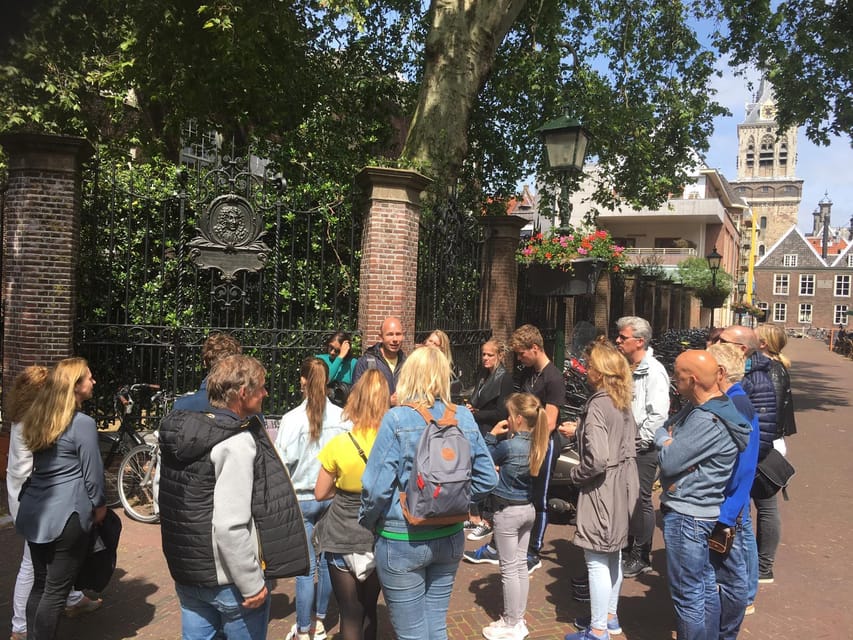 Delft: City Center Walking Tour - Returning through the Binnenstad