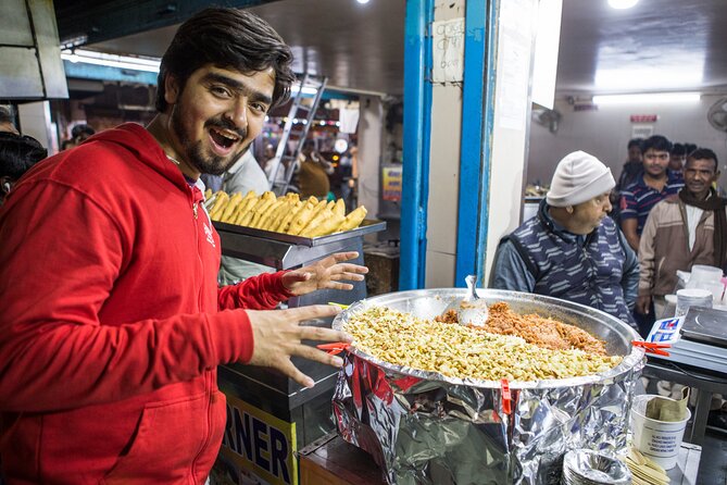 Delhi Food Walk: Rickshaw Ride, Street Eats & Market Tour - Why this Delhi food walk works