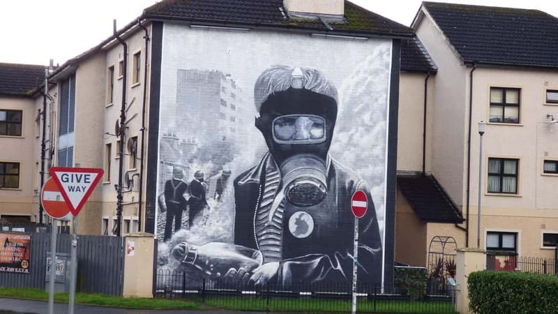 Derry: Bloody Sunday and Bogside Murals Walking Tour - Is $35 fair for 90 minutes?