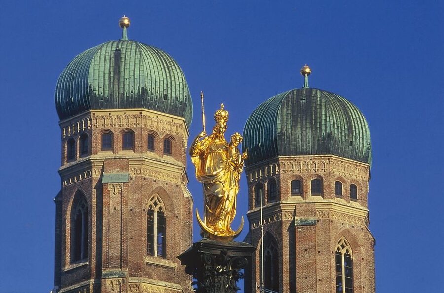 Discover Munich 2-Hour Small Group Walking Tour - Key points at a glance