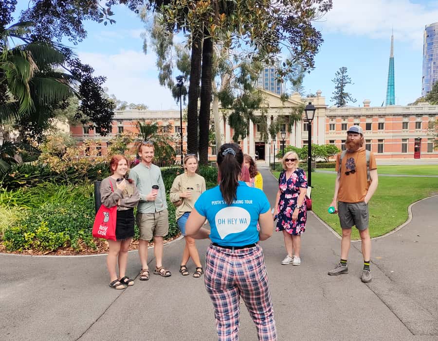 Discover Perth Walking Tour: History, Art, Sights + More! - Heat, rain, and what to wear