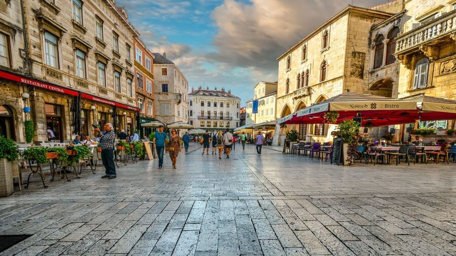 Discover The Old Town Split 1.5h walking Small group tour - Why this short walk works in Split