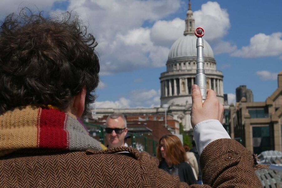 Doctor Who London Walking Tour - Starting at London Bridge with the Doctor in mind