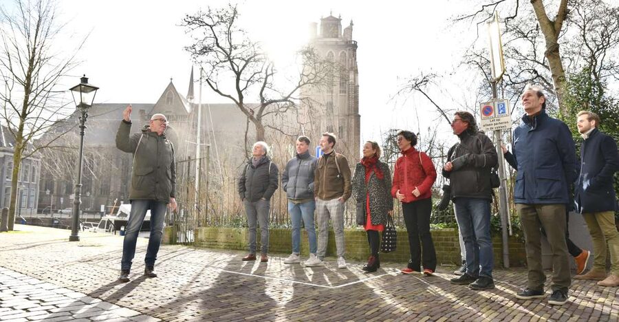 Dordrecht: Highlights and Hidden Gems Walking Tour - Street art, modern architecture, and current Dordrecht