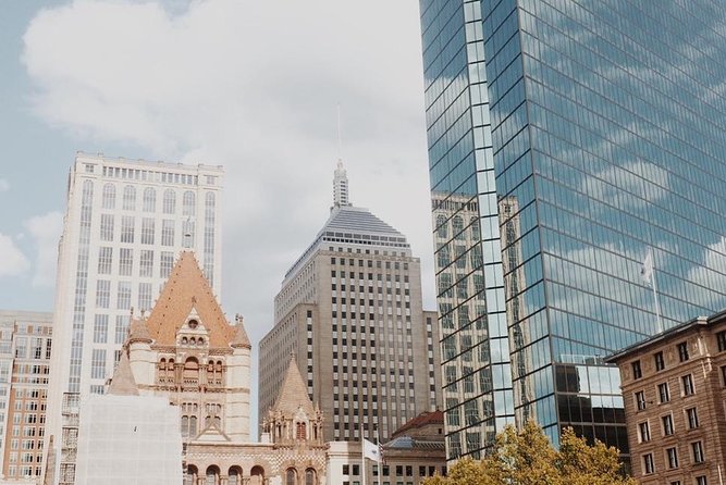 Downtown Freedom Trail, Beacon Hill & Back Bay Walking Tour - Boston Common and the Public Garden’s unusual stories