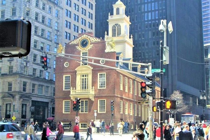 Downtown Freedom Trail, Beacon Hill & Back Bay Walking Tour - Back Bay, Commonwealth Avenue, and Newbury Street