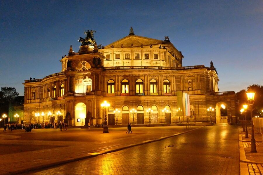 Dresden: Shared Small Group Walking Tour in English - Brühl’s Terrace and the Elbe