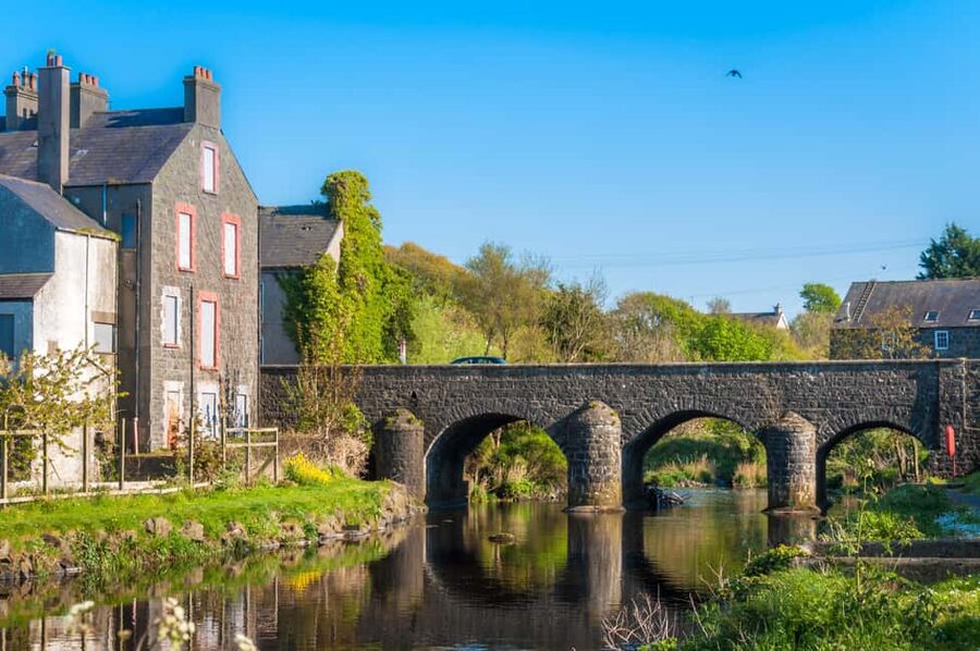 Dublin: Belfast Walk, Dunluce Castle & Giant’s Causeway - Meeting the coach on Upper O’Connell Street