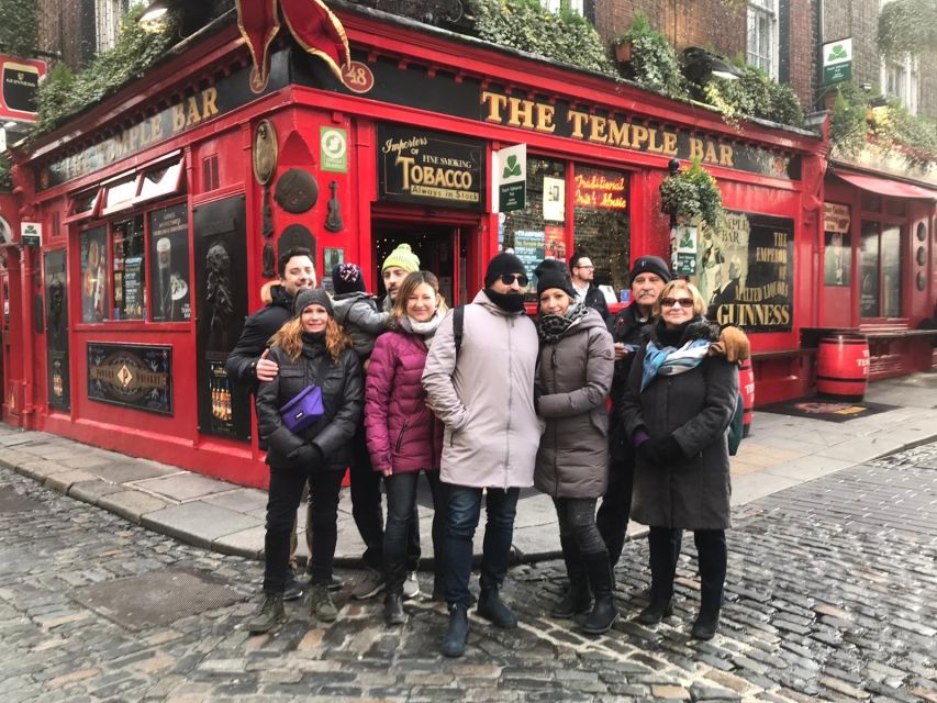 Dublin Highlights: 2.45-Hour Walking Tour in Italian - What the $28 price really covers