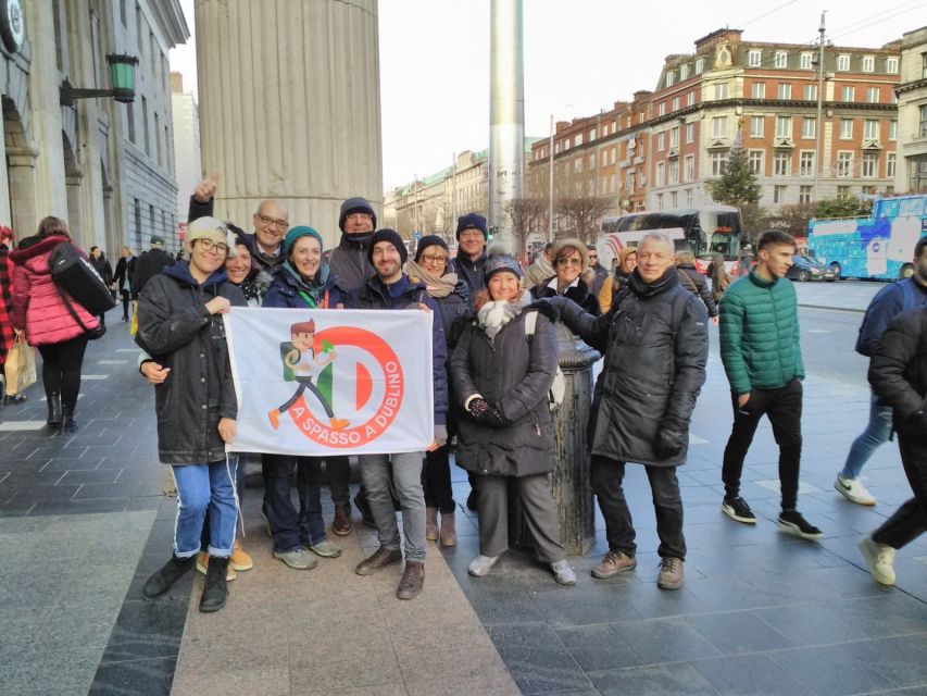 Dublin Highlights: 2.45-Hour Walking Tour in Italian - Two cathedrals, two different stops