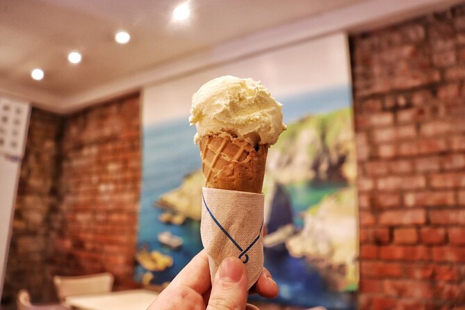 Dublin Historical Centre Food Tour with 8 Food Tastings & Drinks - Why the guides matter so much