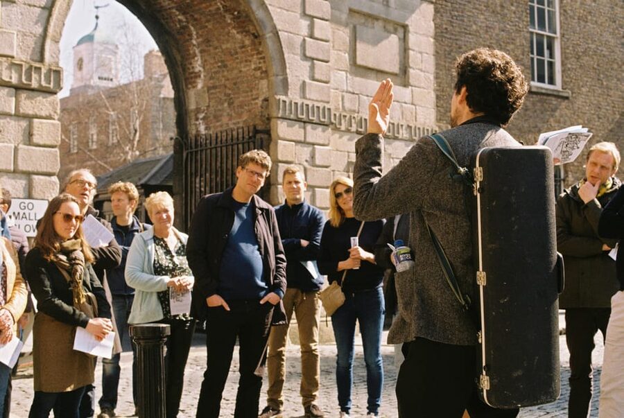 Dublin: Irish Music Walking Tour with Live Performance - Songs of Dublin’s streets and people