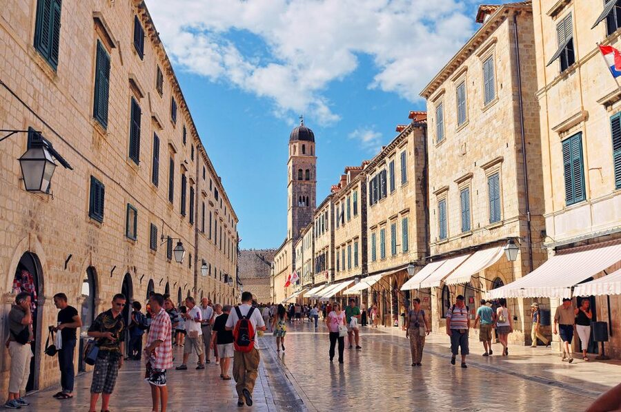 Dubrovnik: Cable Car, Walking Tour and City Walls Combo - Returning to the Old Town’s stone lanes