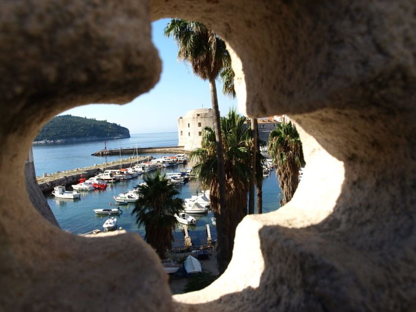 Dubrovnik: Old Town & City Walls Private Walking Tour - Key points at a glance