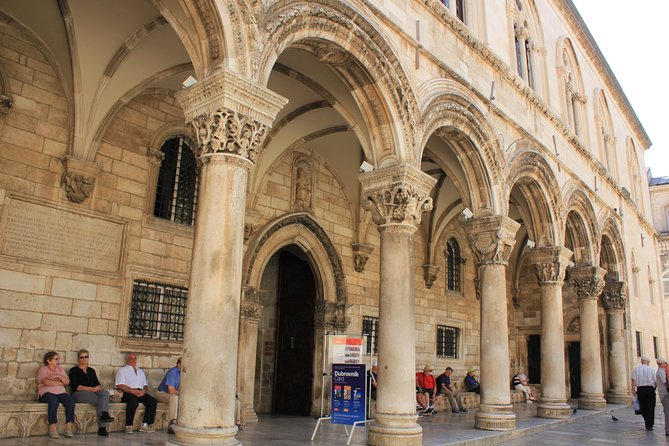 Dubrovnik: Old Town Walking Tour - Walking through the Old Town’s main streets