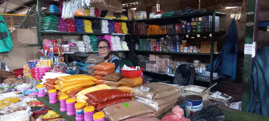 Durban: Local Markets and Culture Guided Walking Tour - Walking through the Markets of Warwick