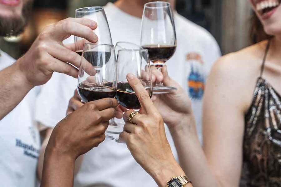 Eat & Walk Through Lisbon: A Local Food & Wine Experience - Rua dos Fanqueiros and Rua da Vitória