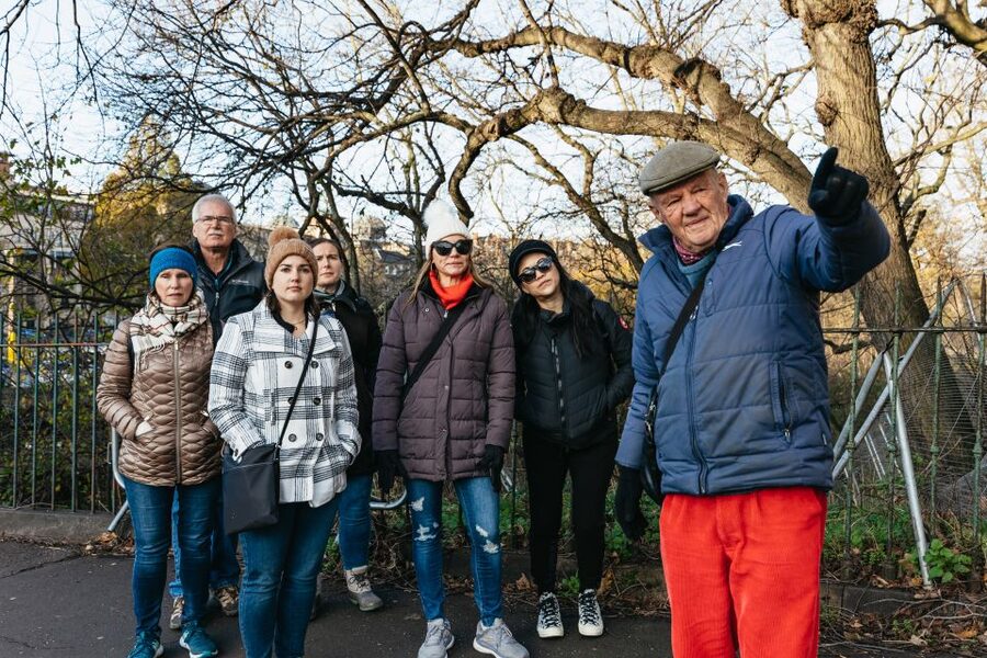 Edinburgh: 3-Hour Guided Walking Tour - Courts, closes, and the city behind the Royal Mile