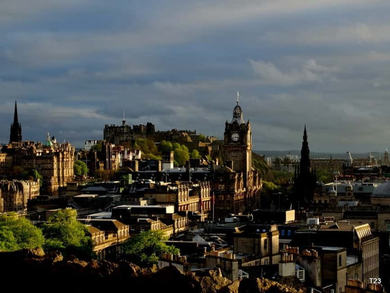 Edinburgh: Dark History Royal Mile Walking Tour - Meeting at St. Giles Cathedral on the Royal Mile