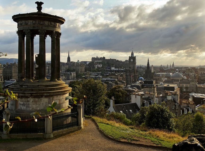 Edinburgh: Dark History Royal Mile Walking Tour - A tour shaped by the guide