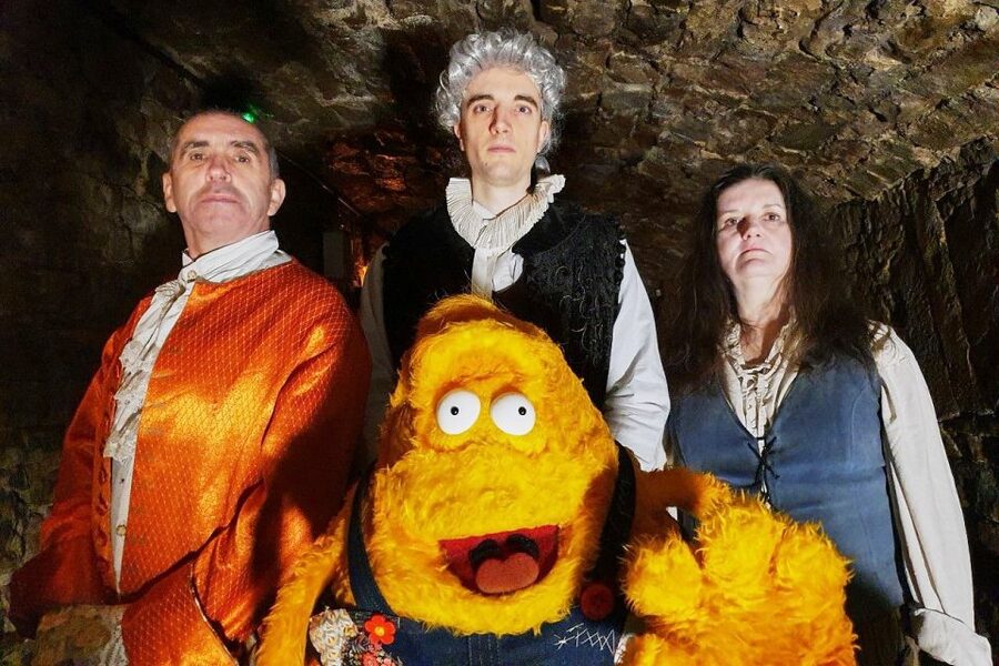 Edinburgh: Guided Ghost Walking Tour - Greyfriars Graveyard And Its Notorious Residents