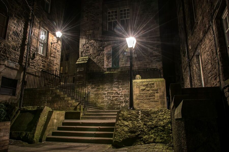 Edinburgh: Guided Ghost Walking Tour - The Royal Mile’s Darker Stories