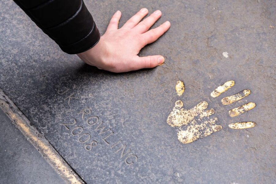 Edinburgh: Harry Potter Magical Guided Walking Tour - Why the guides matter so much